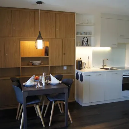 Apartment Cristal 28 *