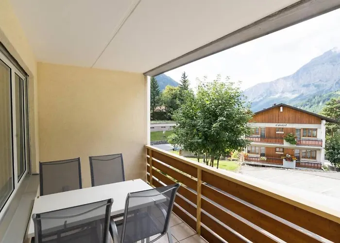 アパート Cristal 28