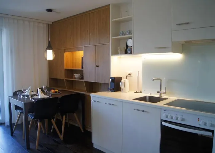 アパート Cristal 28 *